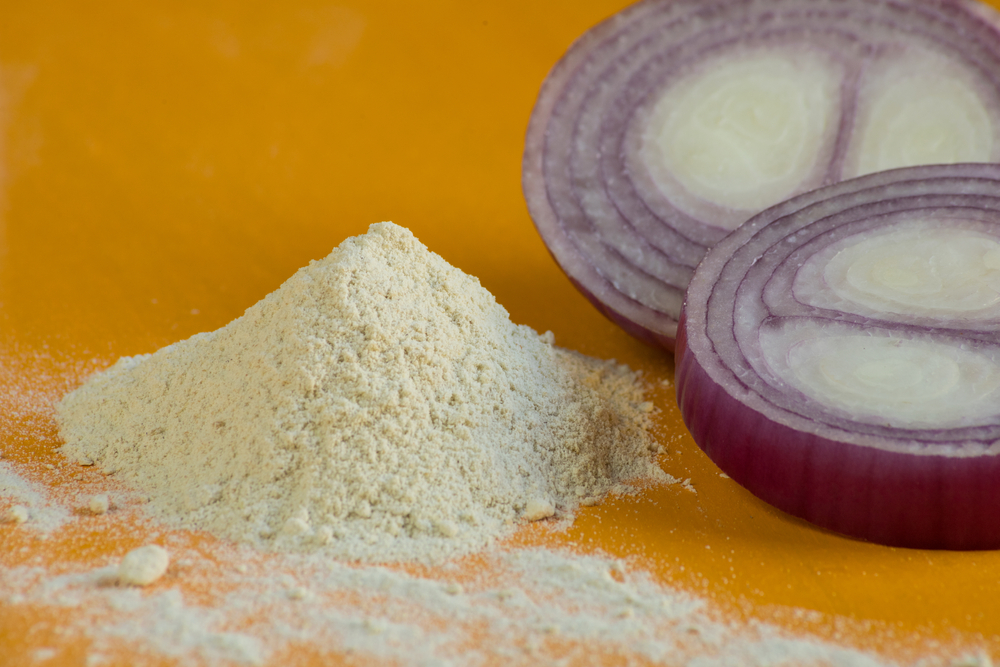 red onions and powder