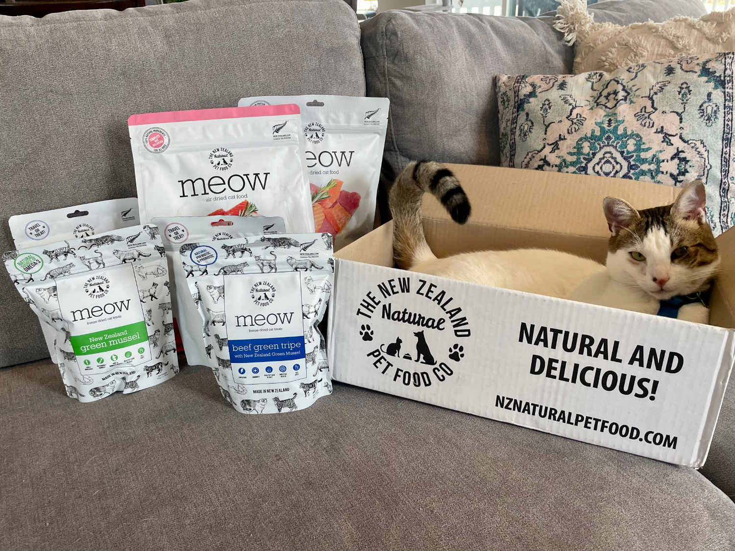 The New Zealand Natural Pet Food - makoa in the box